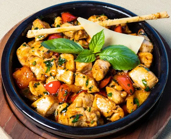 Pollo Guisado